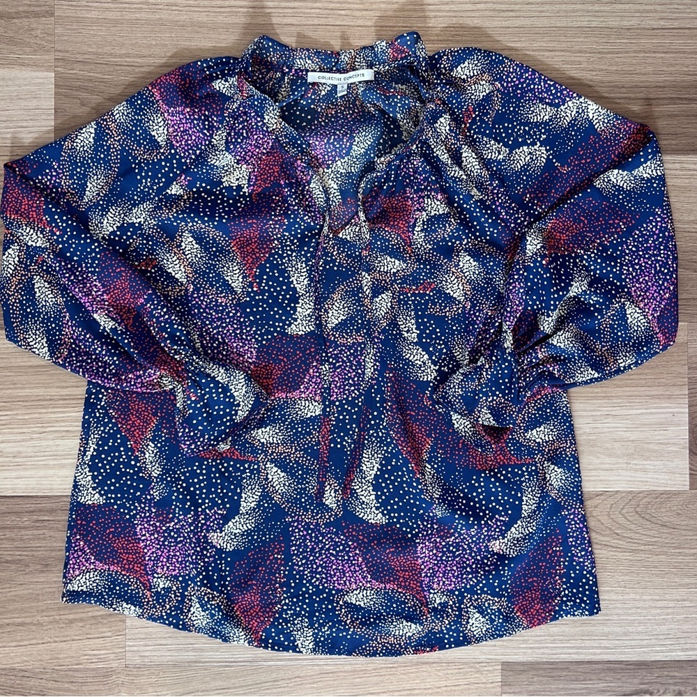 Collective Concepts Boho-Style Loose Blouse V-Neckline Tie Neck Detail Small - Picture 2 of 9